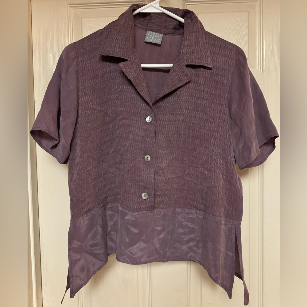 Women’s size 8 Rabbit Rabbit Rabbit blouse. Mauve. Has shoulder pads!